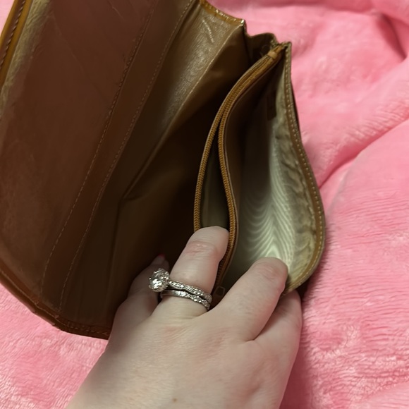 CHANEL WOC Camel Wallet on a Chain RARE Unicorn color - Picture 5 of 17